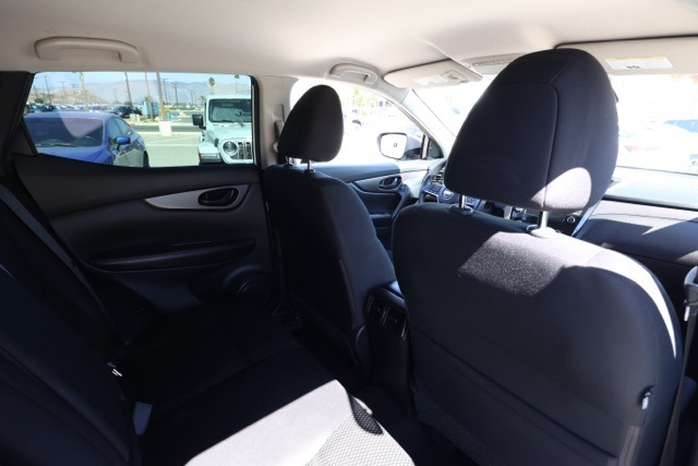 2022 Nissan Rogue Sport S photo 15