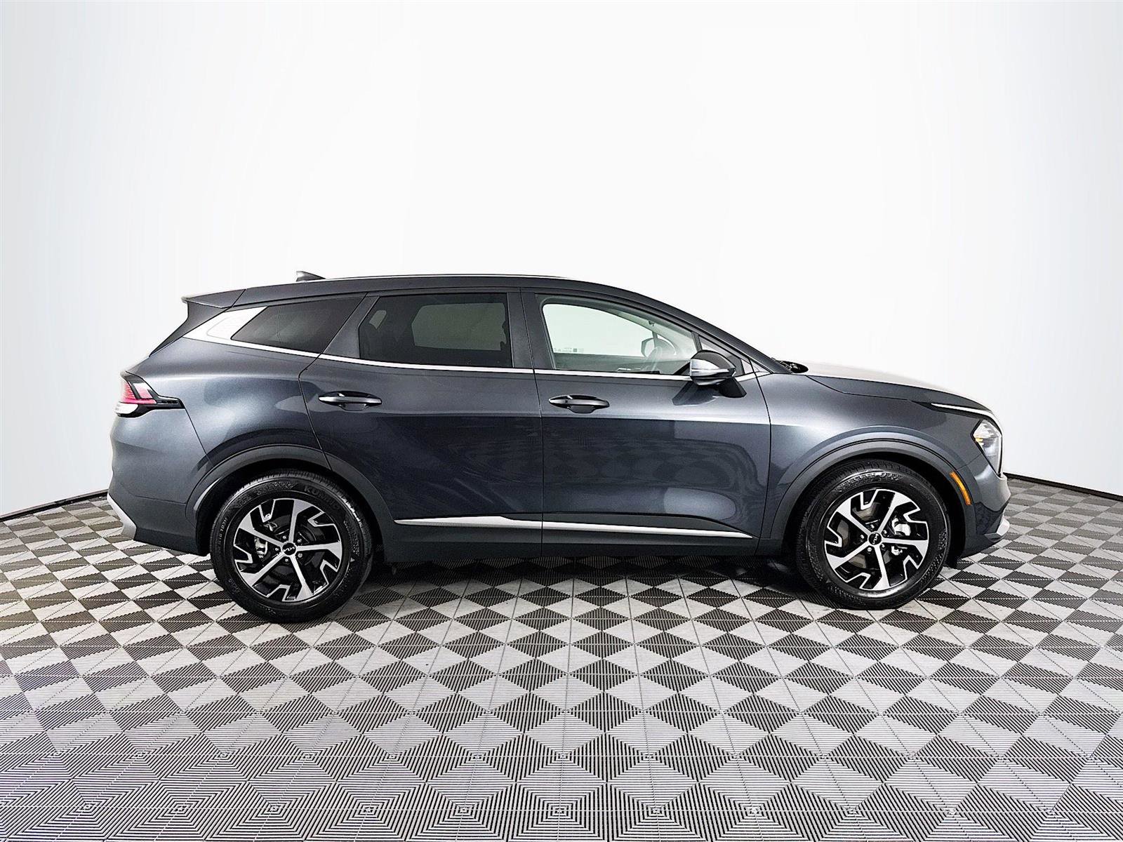 2023 Kia Sportage EX photo 8