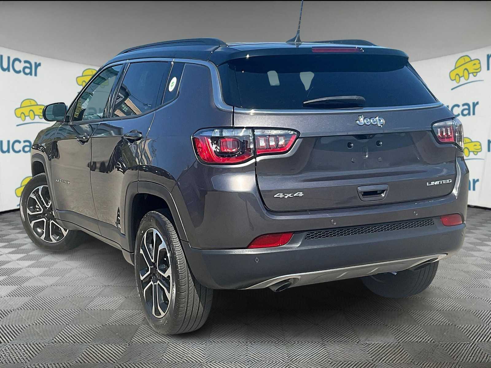 2023 Jeep Compass Limited photo 4