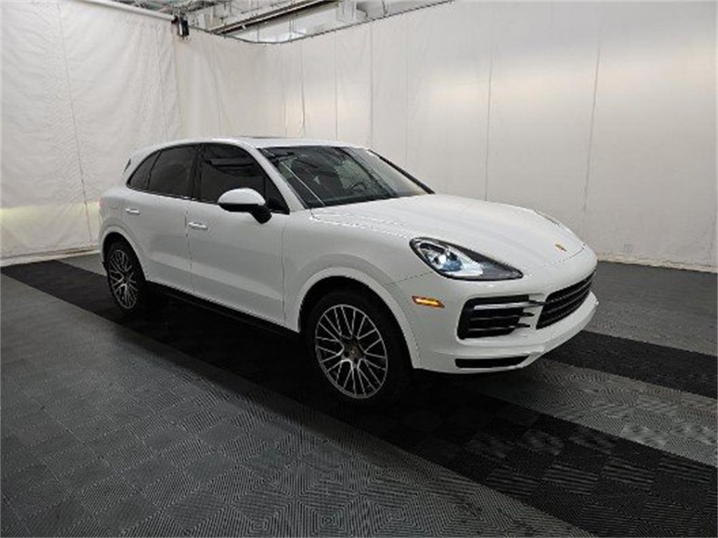 2023 Porsche Cayenne Base's photo