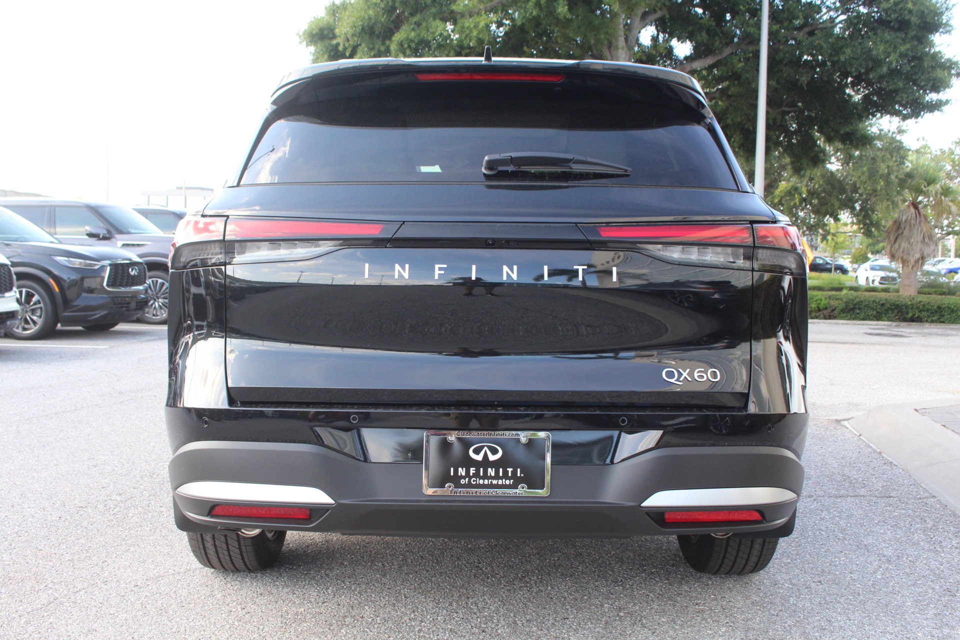 2026 Infiniti QX60 Luxe photo 4