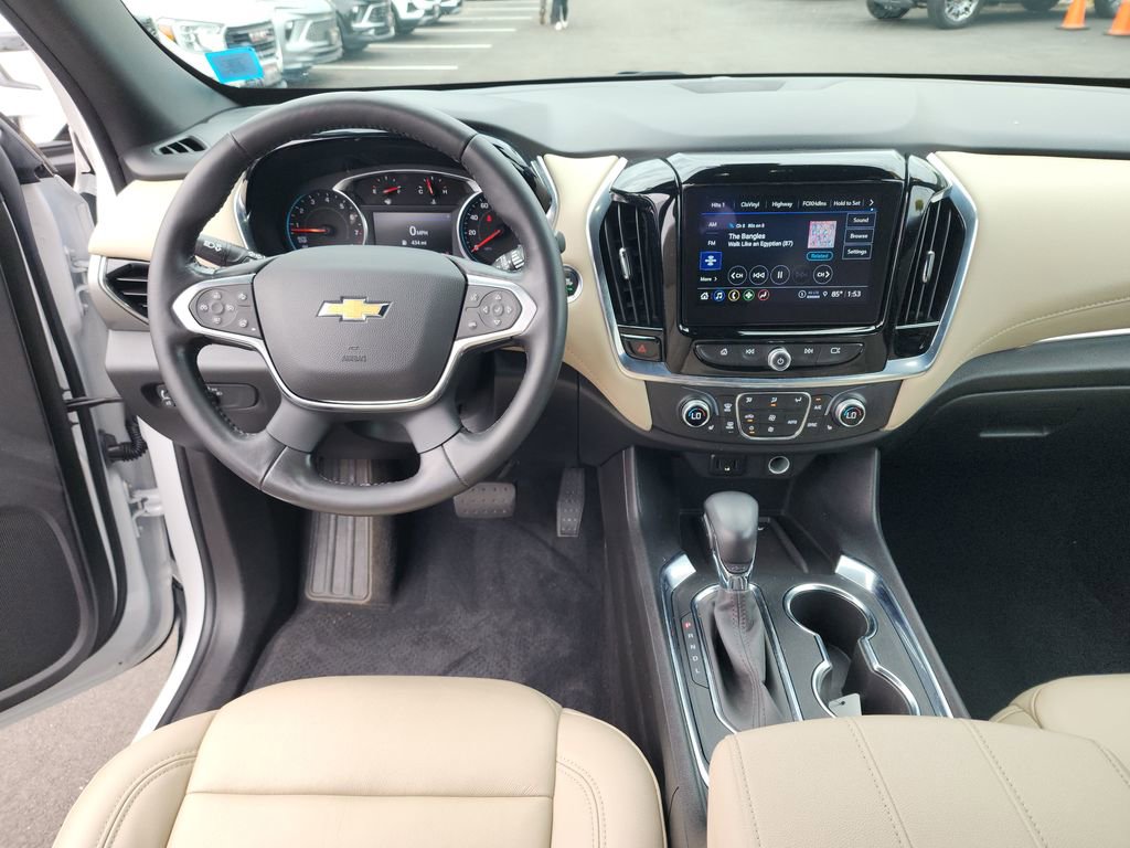 2022 Chevrolet Traverse Leather photo 15