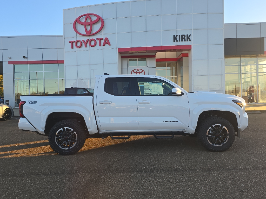 2025 Toyota Tacoma TRD Sport's photo