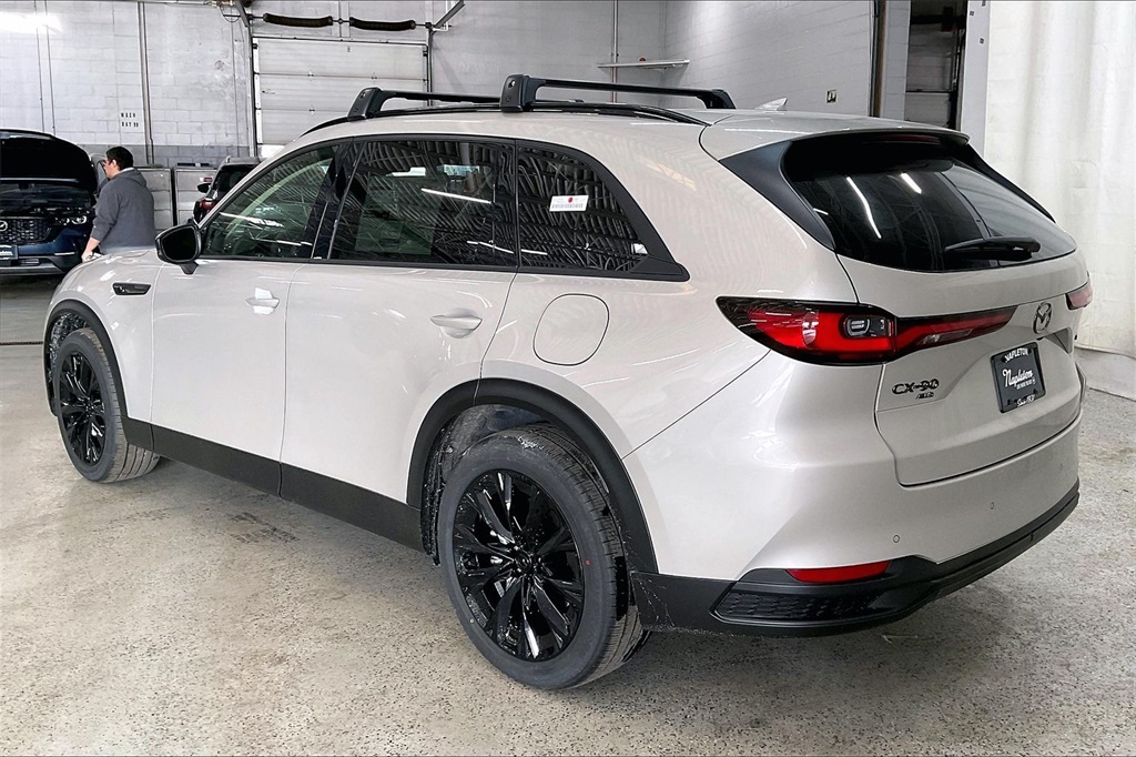 2026 MAZDA CX-90 - Image 2