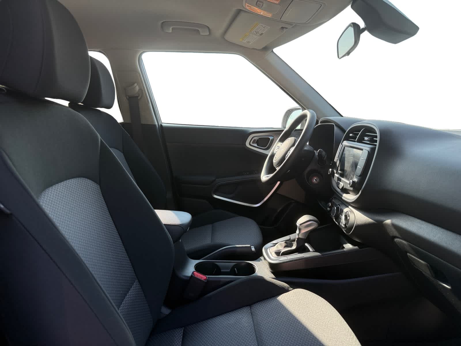 2024 Kia Soul LX photo 13