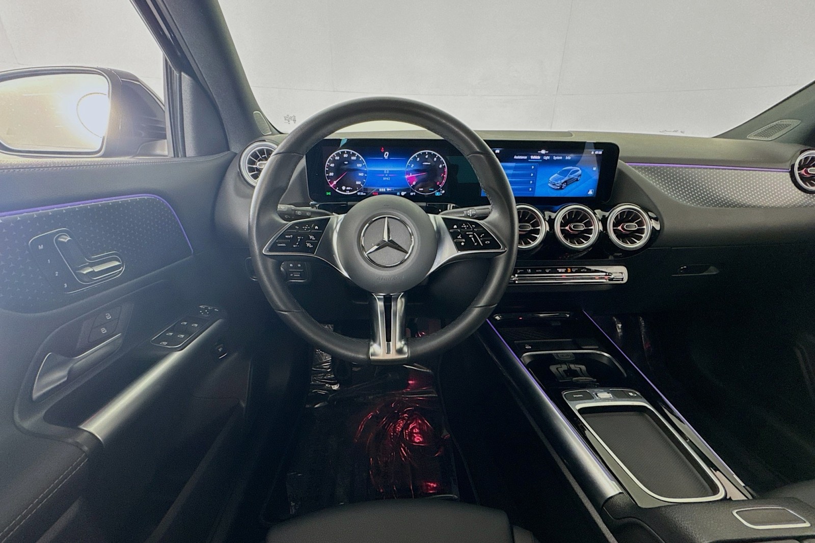 2025 Mercedes Benz GLA 250 photo 4