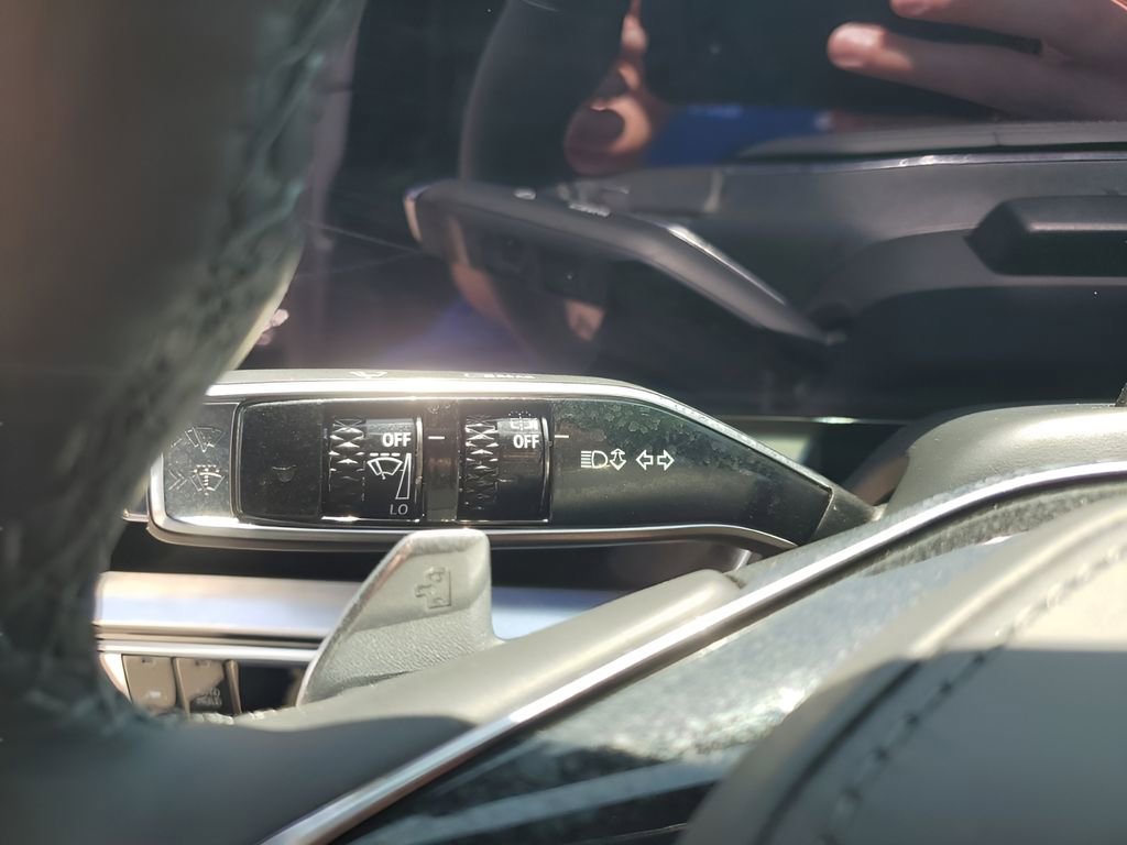 2026 Cadillac Lyriq photo 33