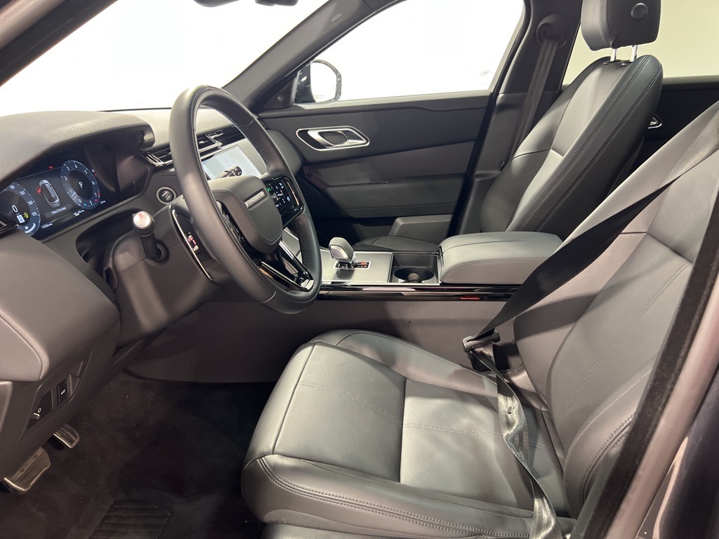 2025 Land Rover Range Rover Velar SE photo 10