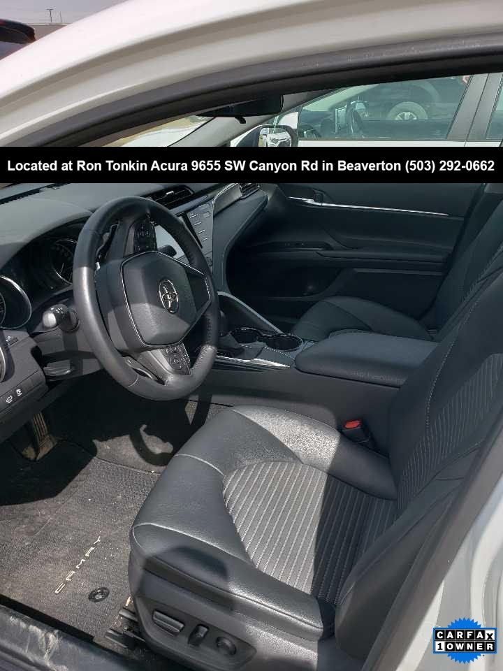 2020 Toyota Camry SE photo 11