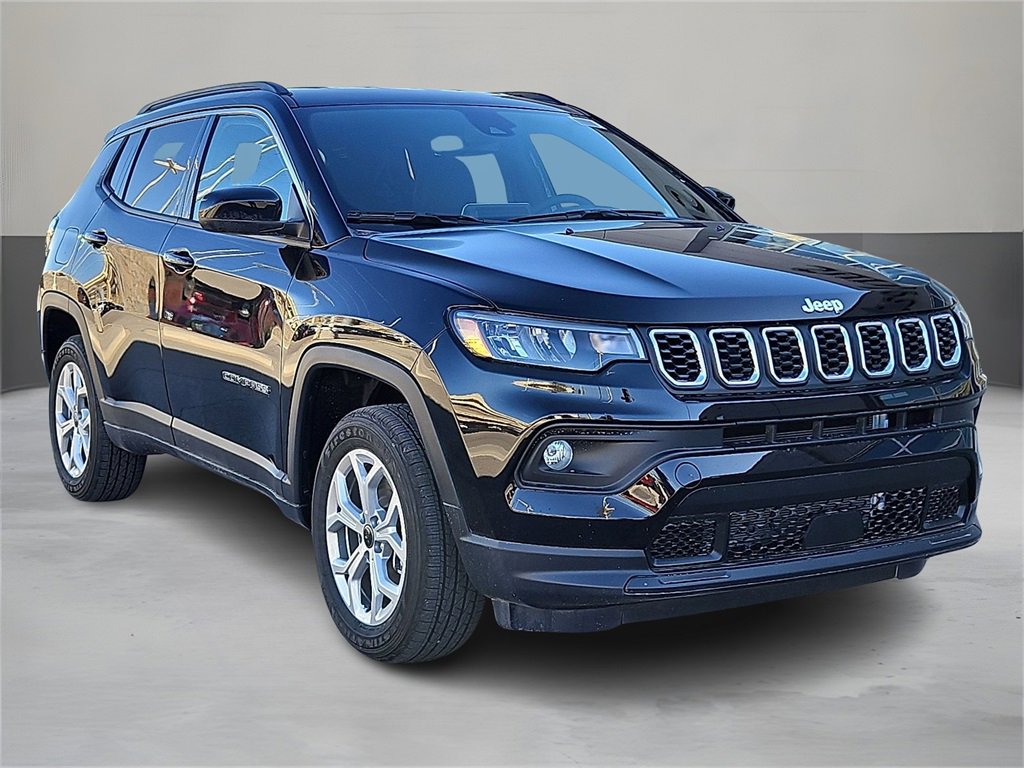2025 Jeep Compass Latitude photo 4