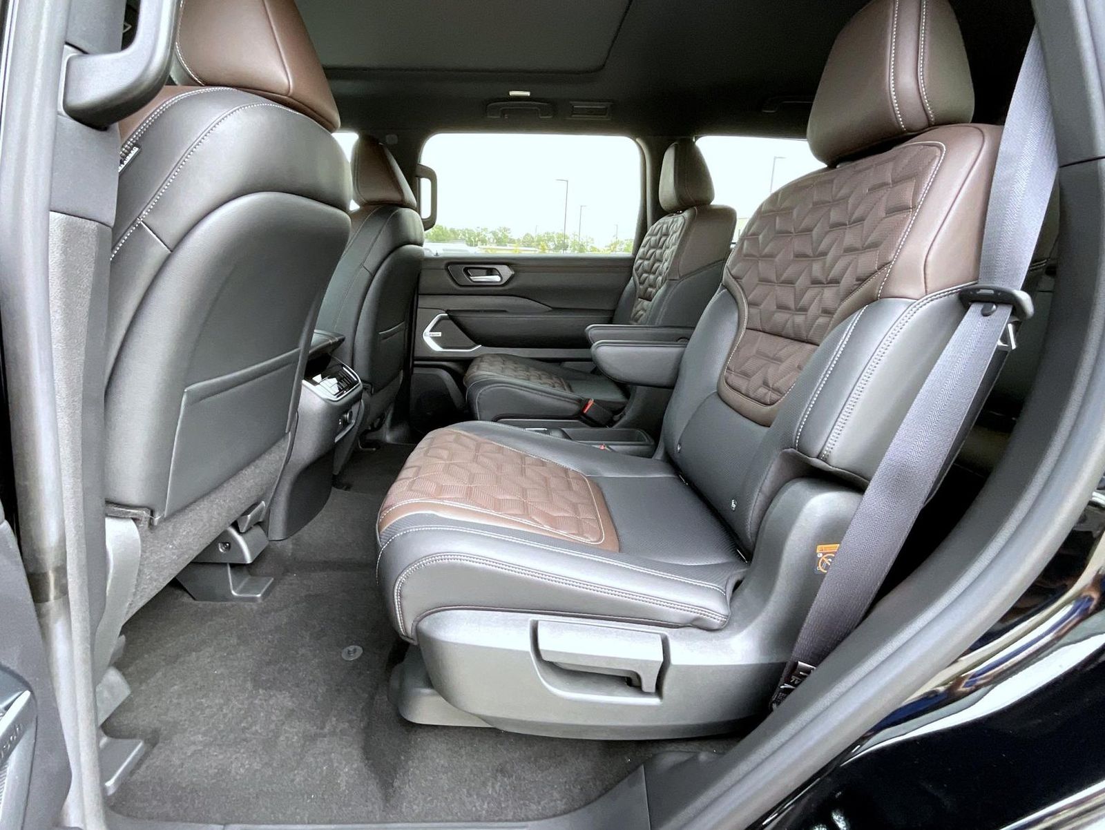 2026 Nissan Armada Platinum photo 11