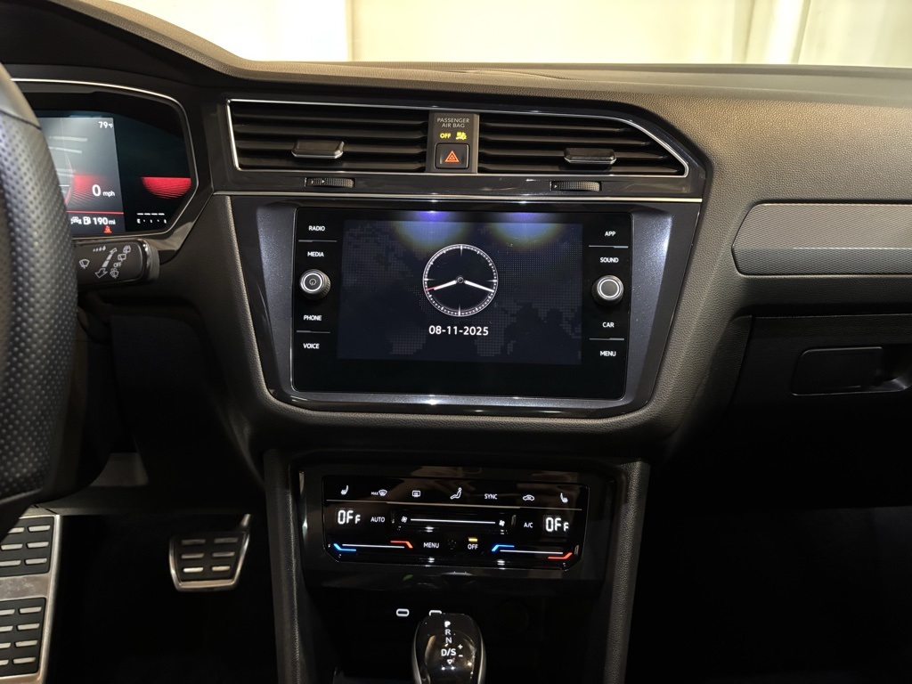 2022 Volkswagen Tiguan SE R-Line Black photo 13
