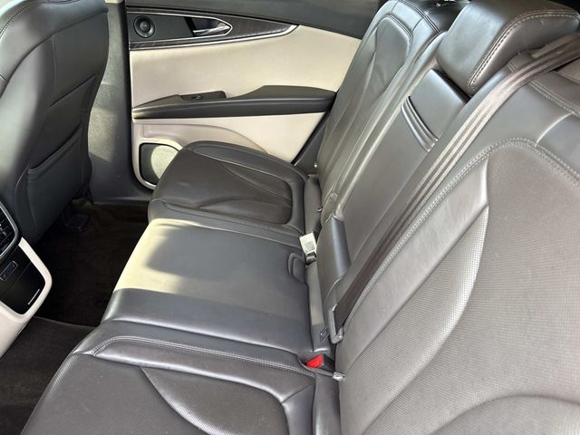 2019 Lincoln Nautilus Reserve photo 10