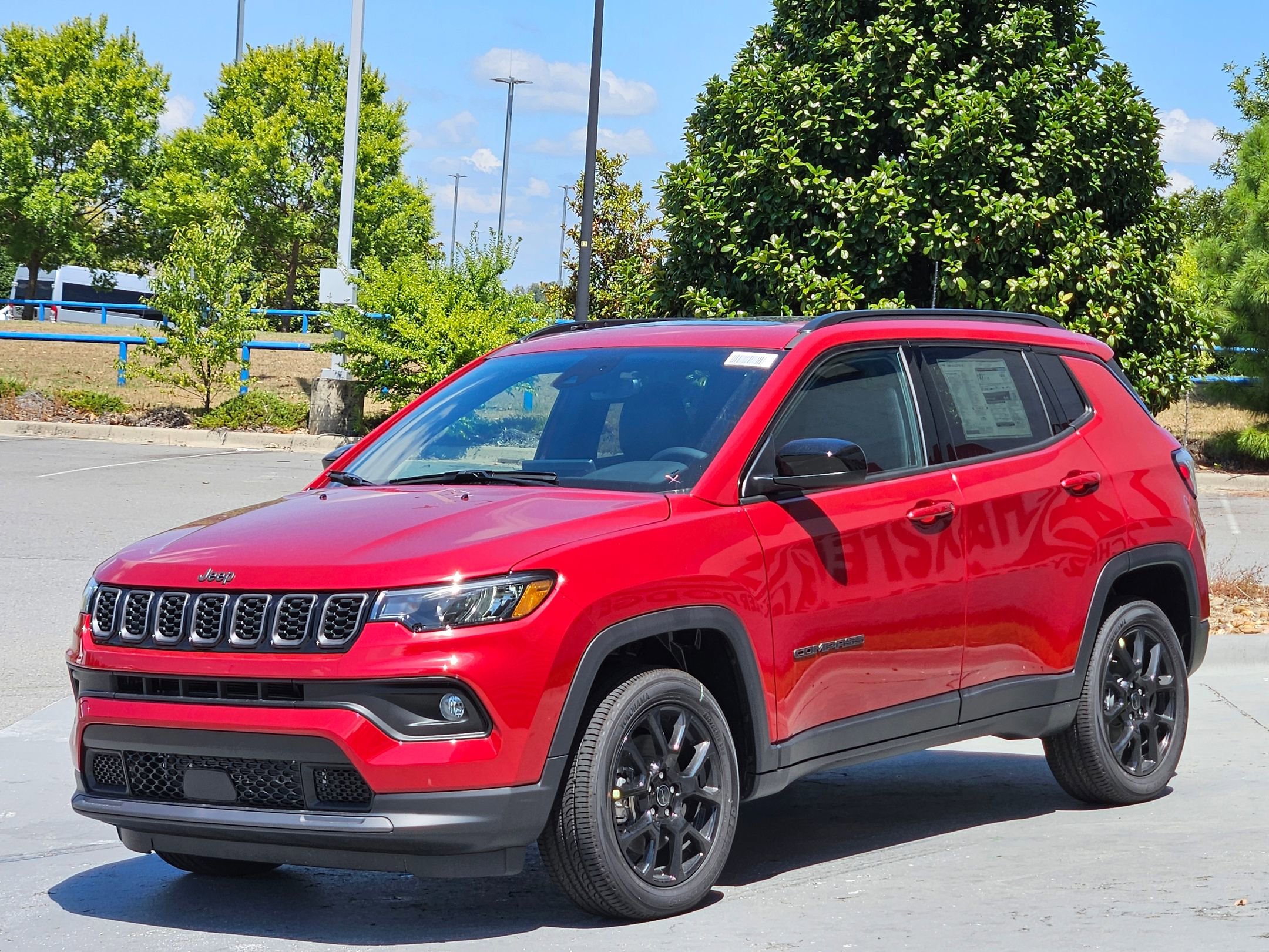 2025 Jeep Compass North Edition Latitude photo 3