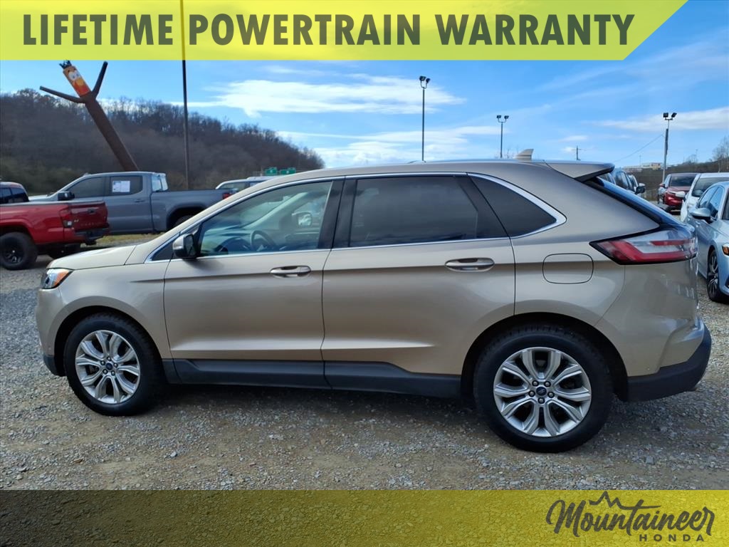 2020 Ford Edge Titanium photo 4