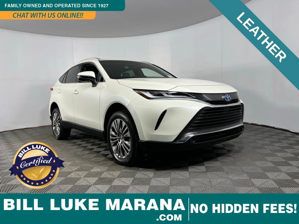 2022 Toyota Venza XLE's photo