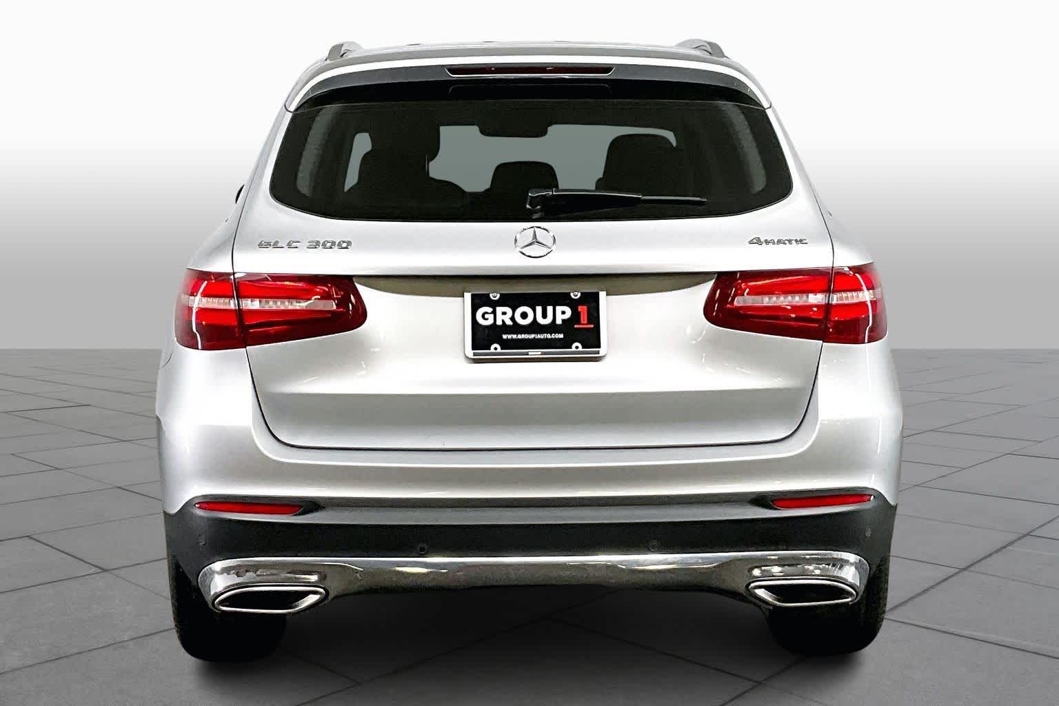 2018 Mercedes Benz GLC 300 4MATIC photo 4