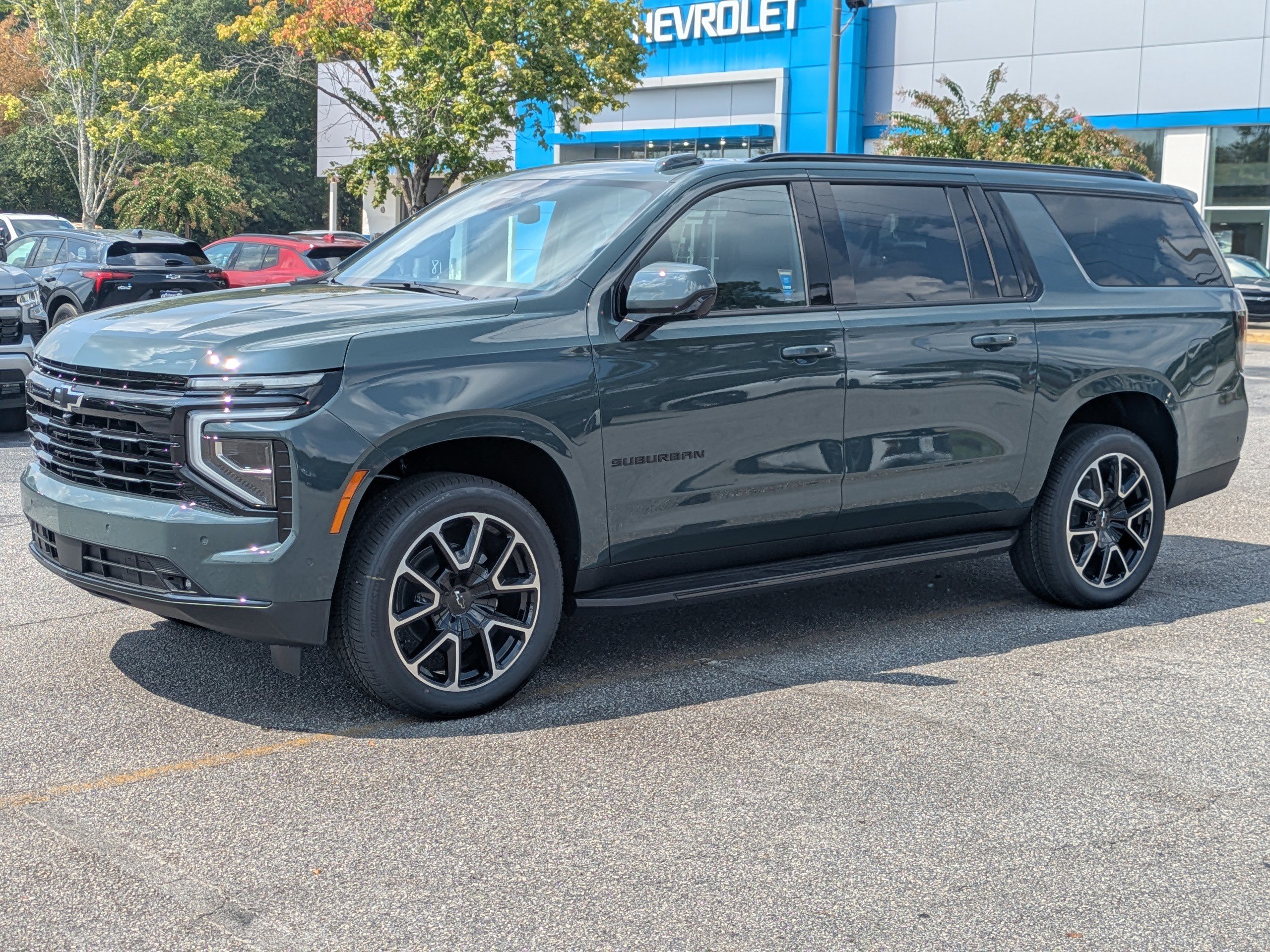 2026 Chevrolet Suburban RST photo 7