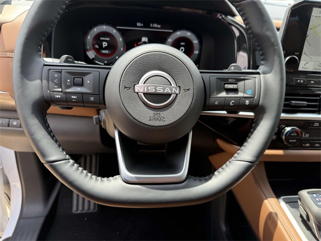 2025 Nissan Pathfinder Platinum photo 20