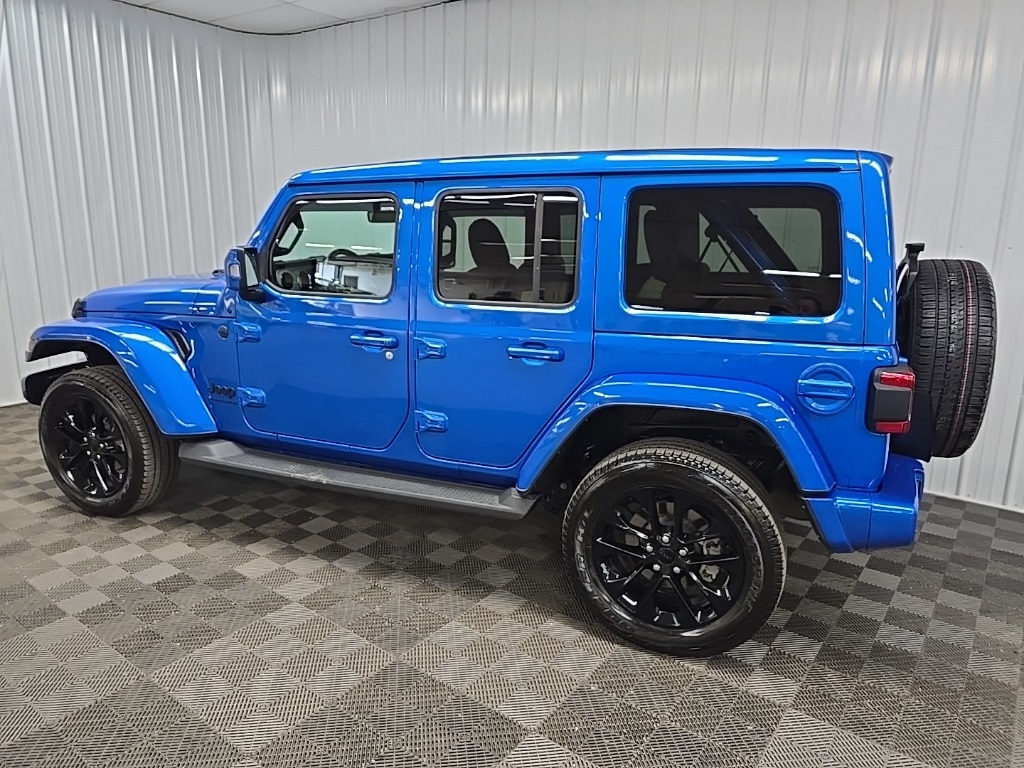 2023 Jeep Wrangler Altitude photo 4