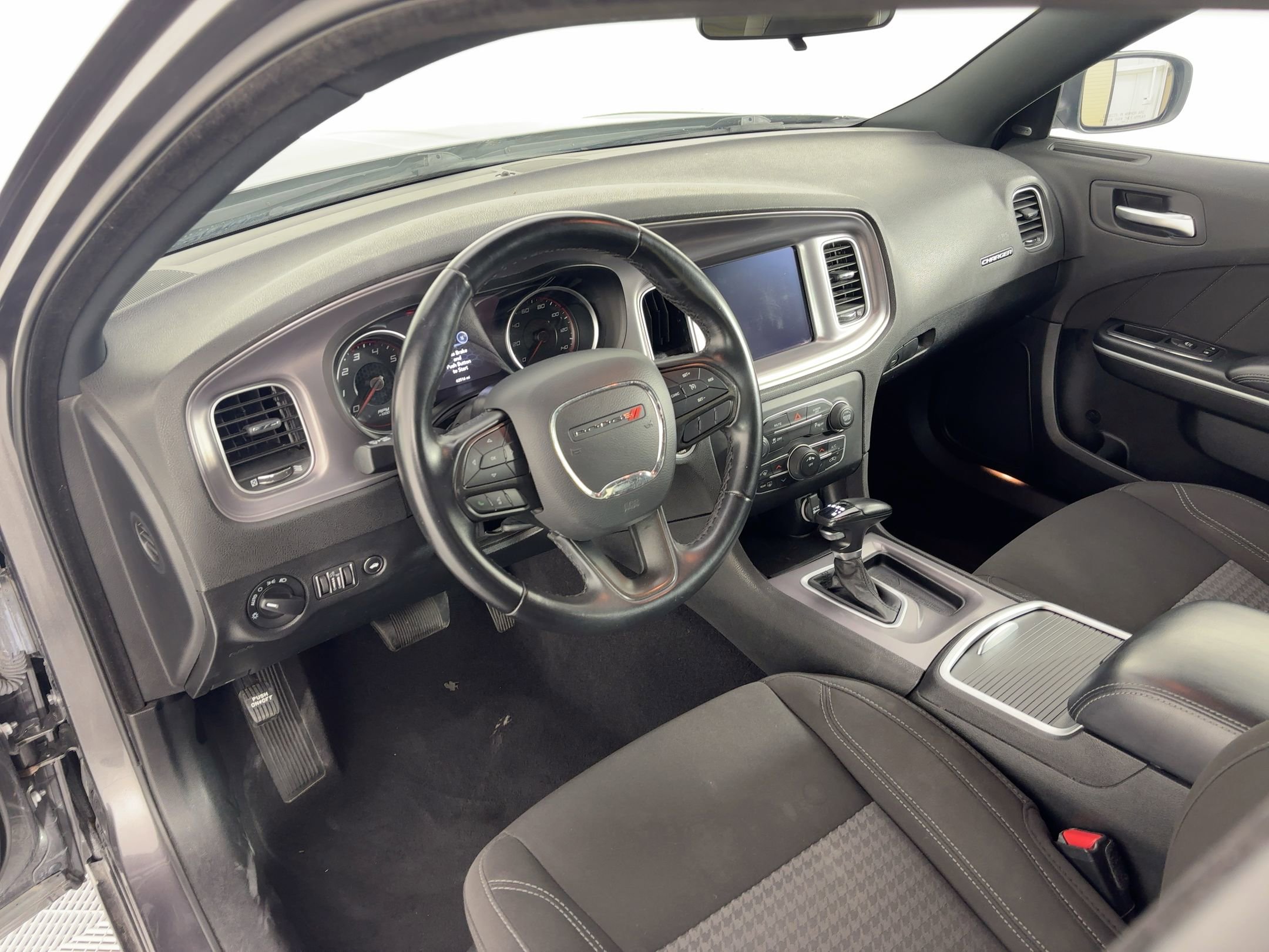 2023 Dodge Charger SXT photo 3