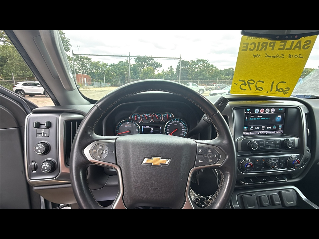 2018 Chevrolet Silverado LT photo 10