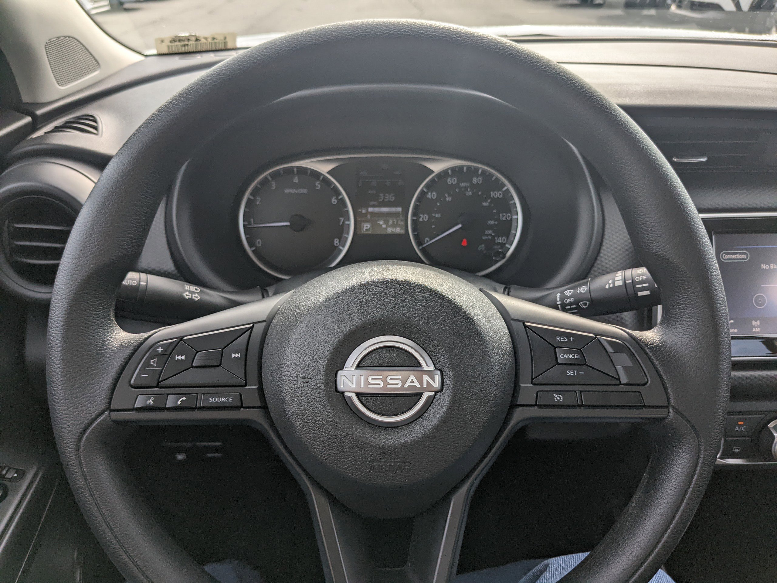 2025 Nissan Kicks Play S photo 14