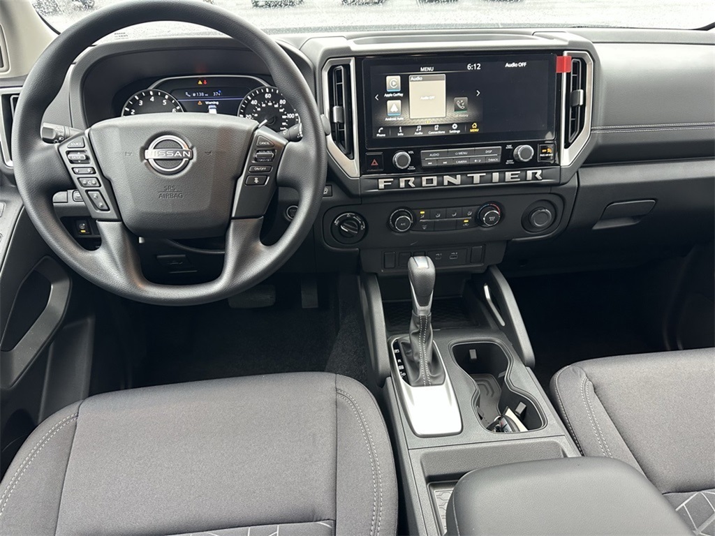 2025 Nissan Frontier Crew Cab SV photo 4