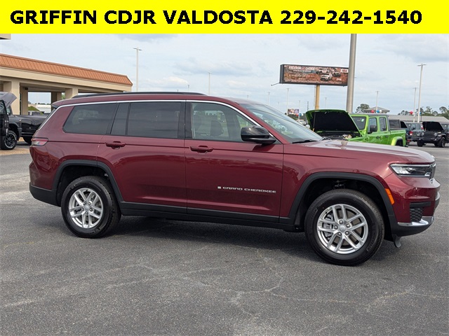 2025 Jeep Grand Cherokee L Laredo's photo