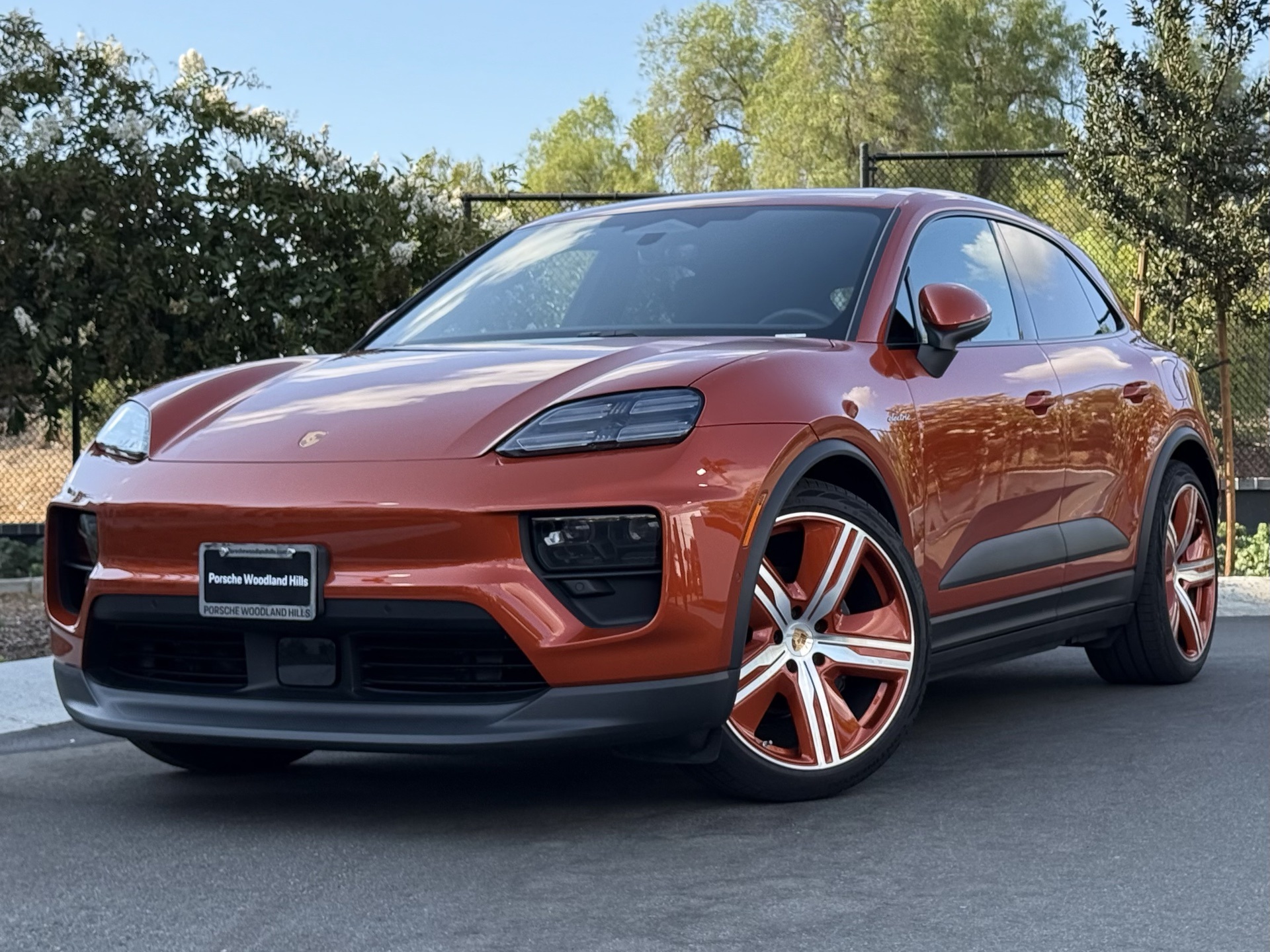2025 Porsche Macan Base
