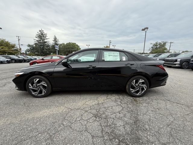 2025 Hyundai Elantra Hybrid SEL Sport photo 6