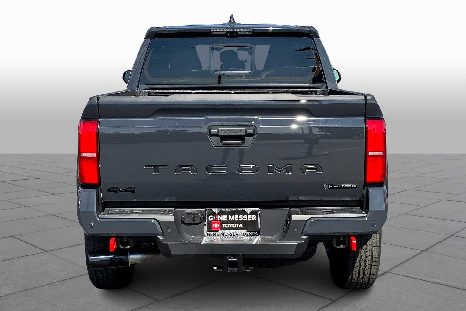2025 Toyota Tacoma TRD Off-Road photo 4