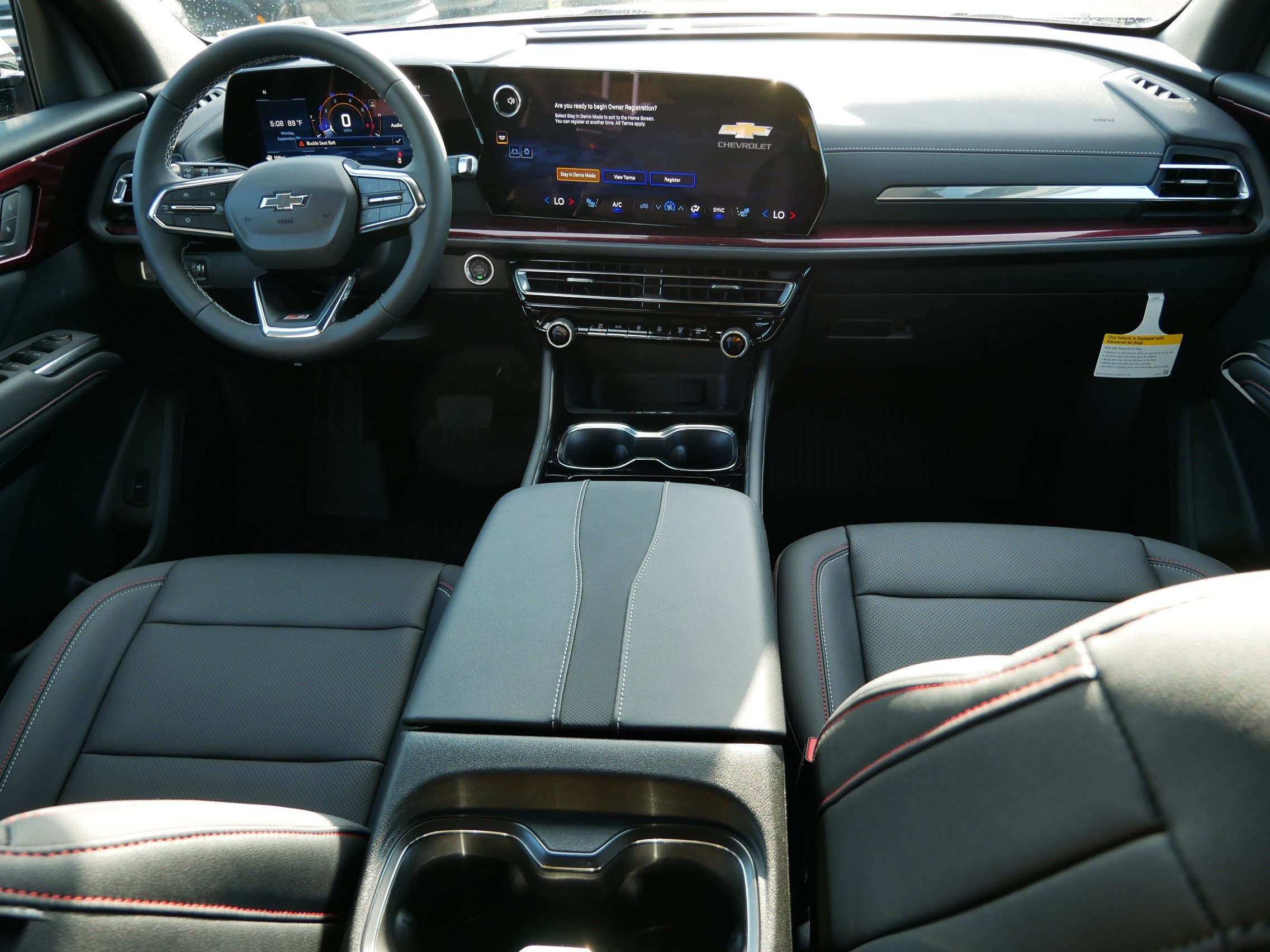 2026 Chevrolet Traverse Z71 photo 4