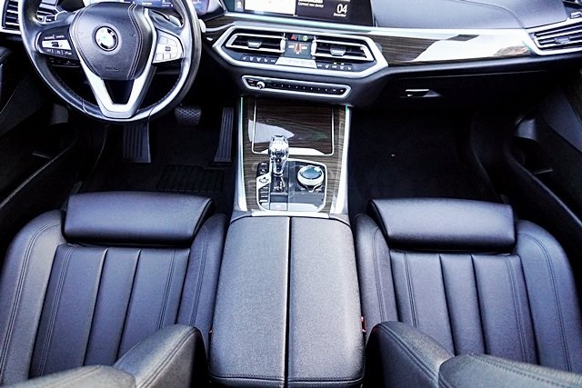 Used 2020 White BMW sDrive40i image 23