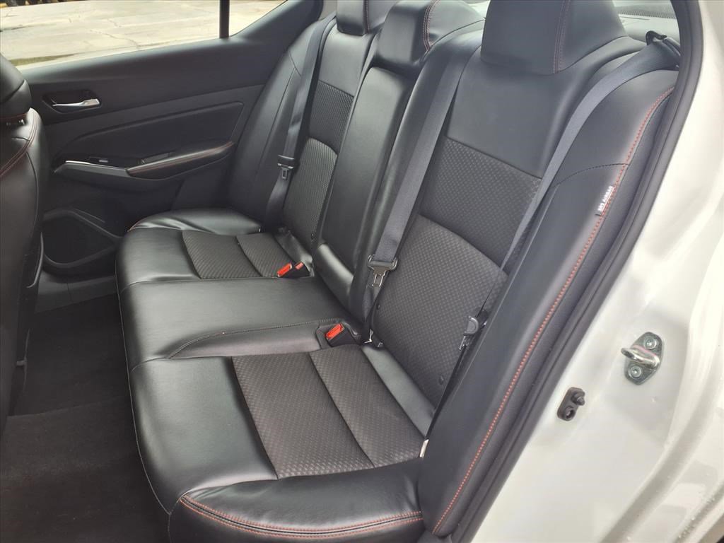 2023 Nissan Altima 2.5 SR photo 10