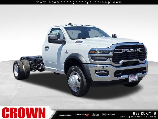 2025 Ram 4500 Tradesman photo 3
