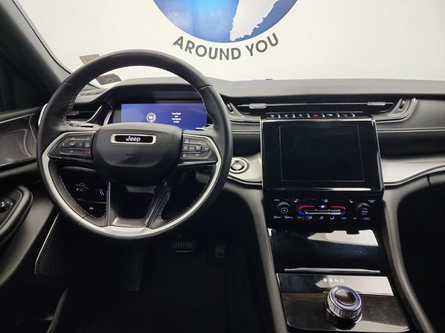2022 Jeep Grand Cherokee Altitude photo 15