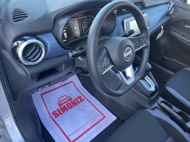 2025 Nissan Versa SV photo 9