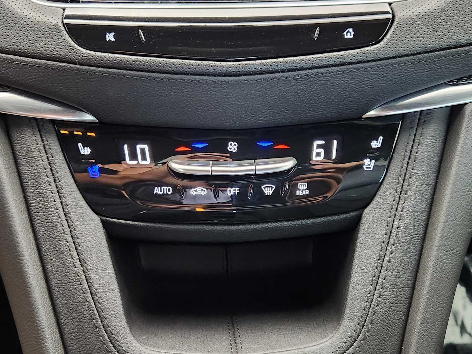 2025 Cadillac XT5 Sport photo 13