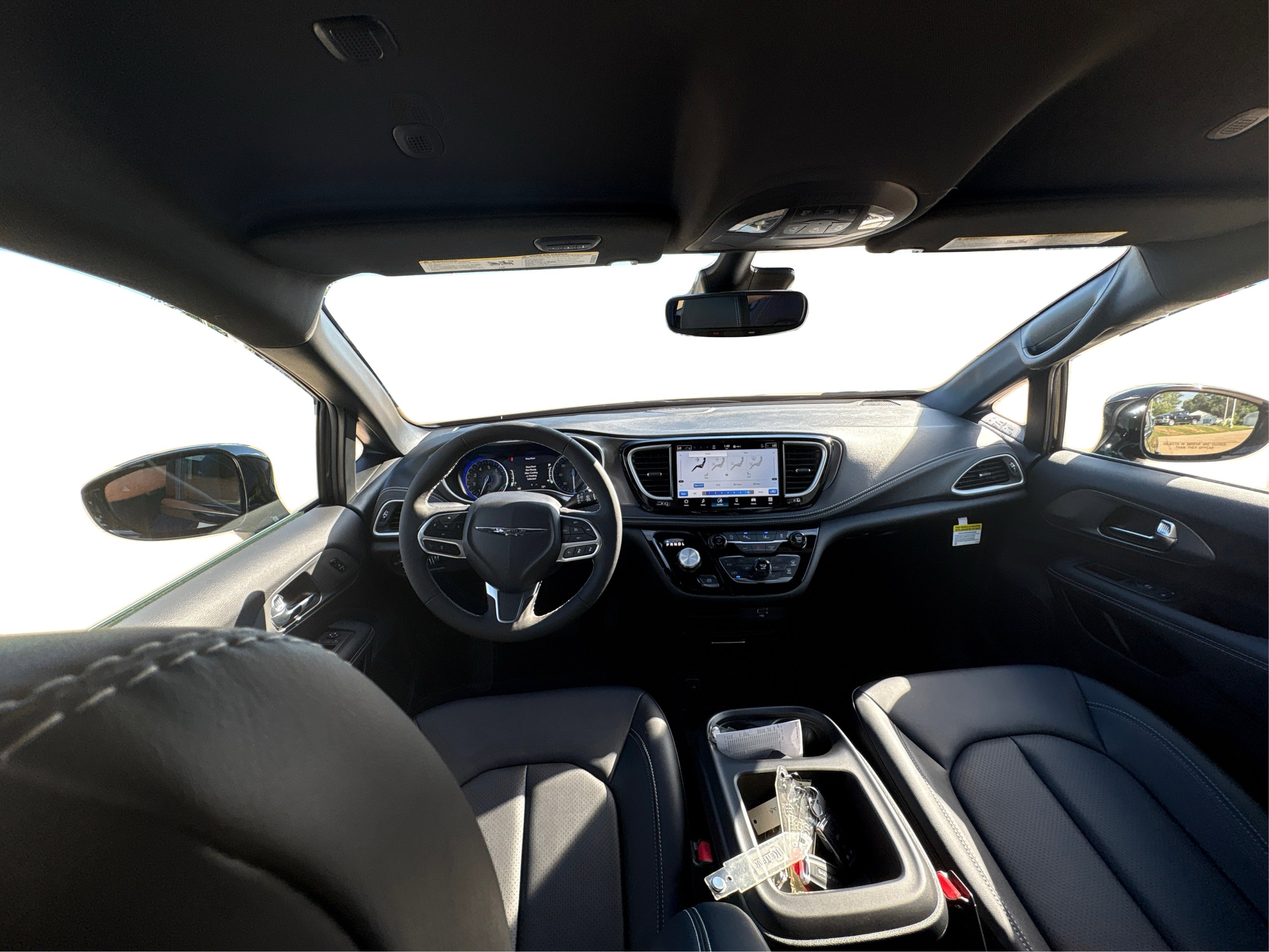 2026 Chrysler Pacifica photo 20