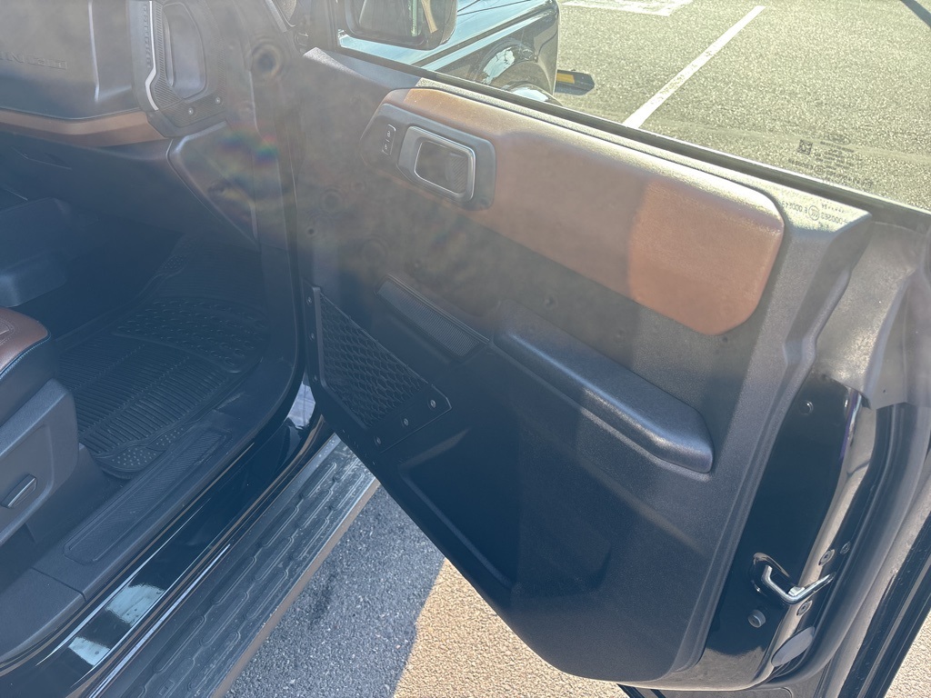 2024 Ford Bronco Outer Banks photo 13