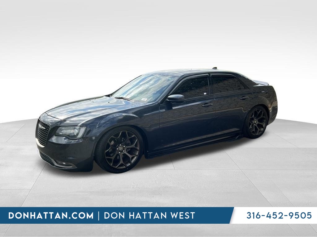 2019 Chrysler 300 S photo 4