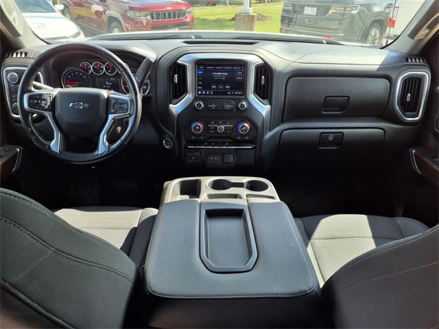 2022 Chevrolet Silverado 1500 RST photo 3