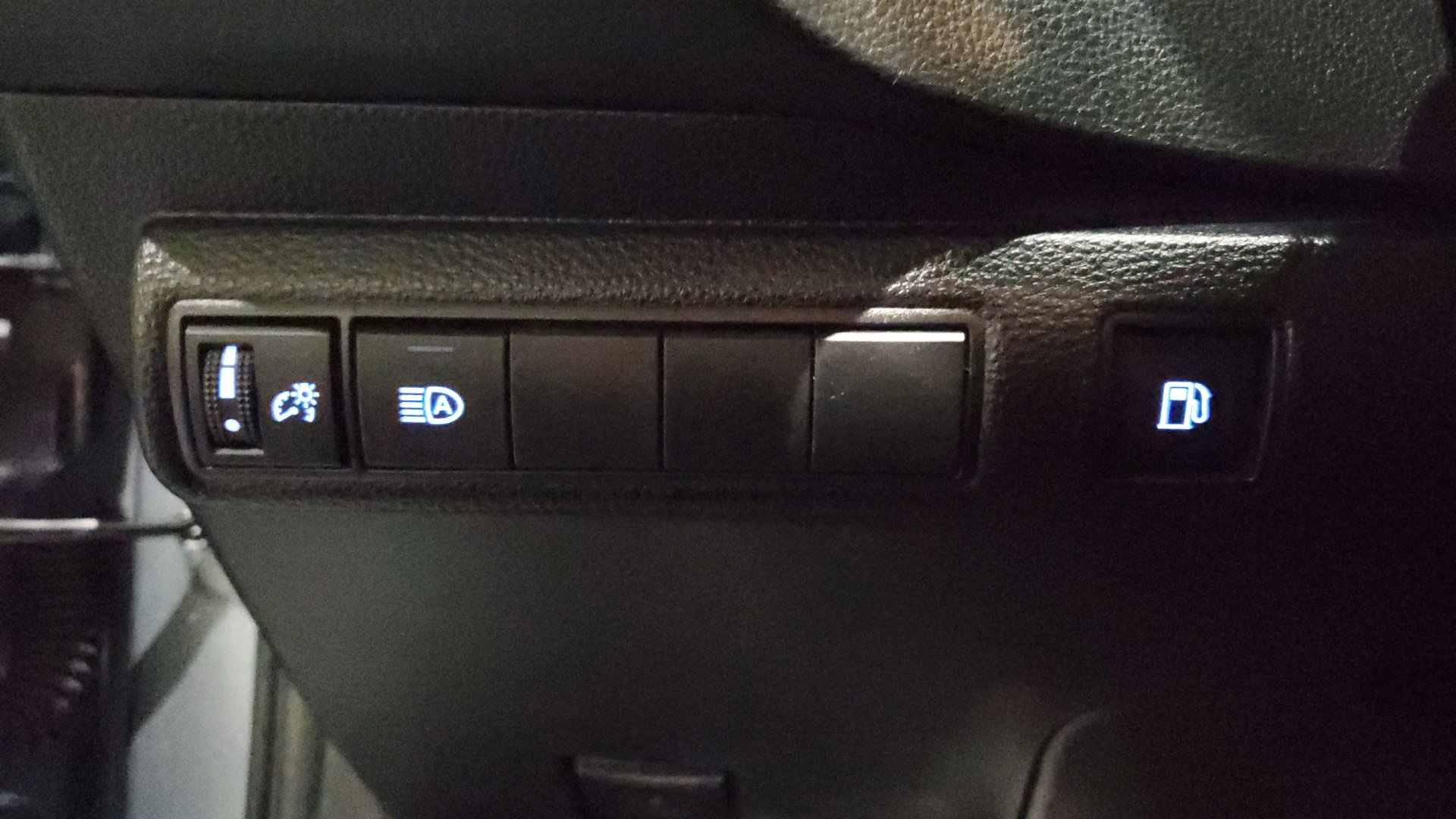 2022 Toyota Corolla Hybrid LE photo 21