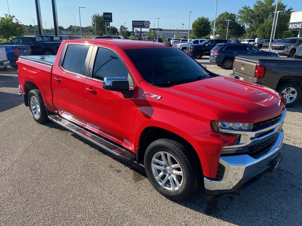 Used 2020 Chevrolet Silverado 1500 LT with VIN 1GCUYDED3LZ168518 for sale in Rochester, Minnesota
