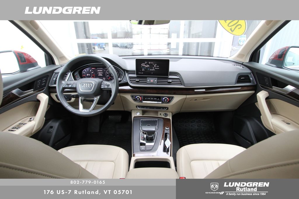 2019 Audi Q5 2.0T Premium Plus photo 2