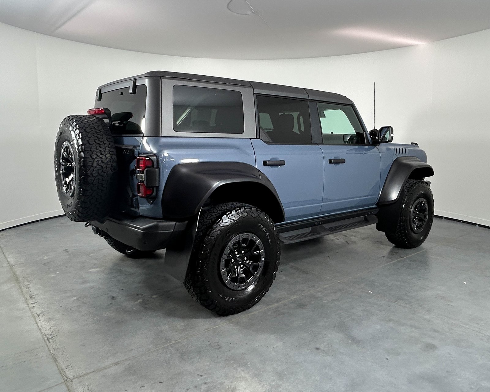 2023 Ford Bronco Raptor photo 4