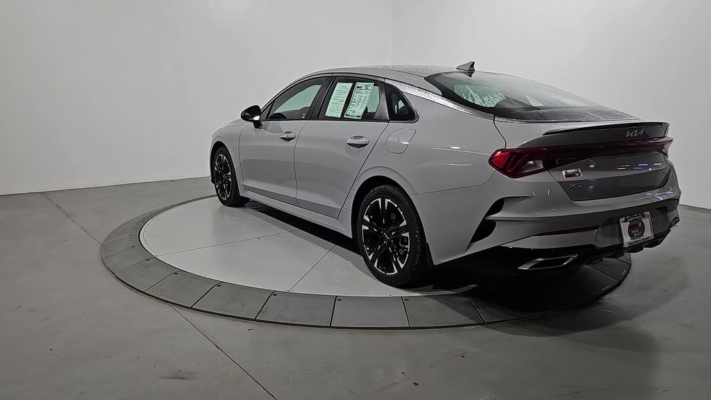 2024 Kia K5 GT-Line photo 3