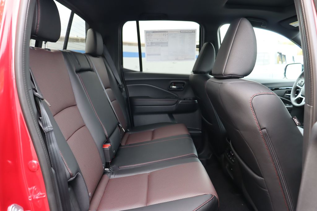 2025 Honda Ridgeline Black Edition photo 13