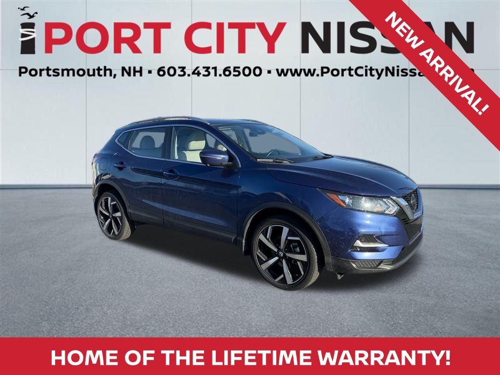2022 Nissan Rogue Sport SL's photo